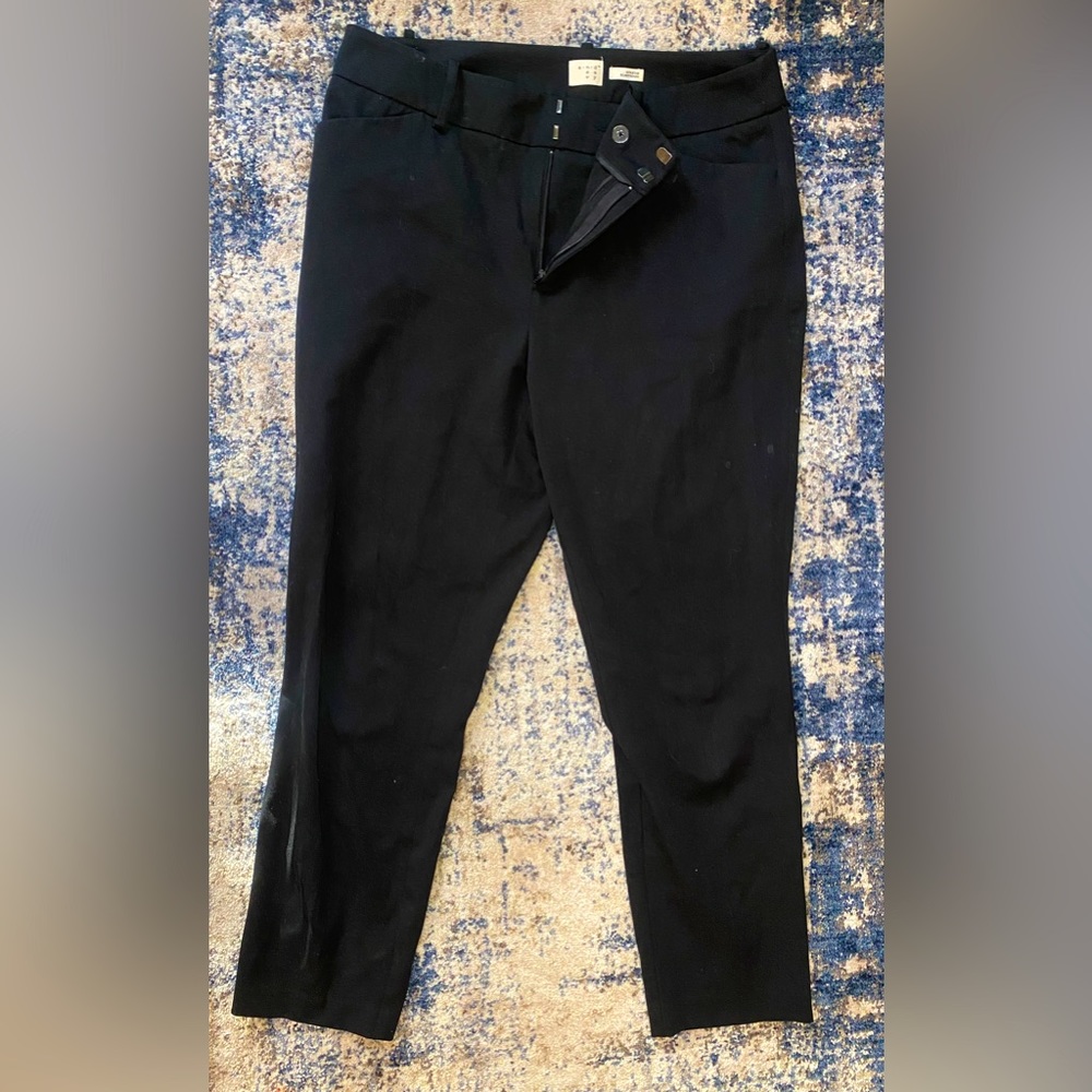 A New Day Black Professional Stretch Capri Pants